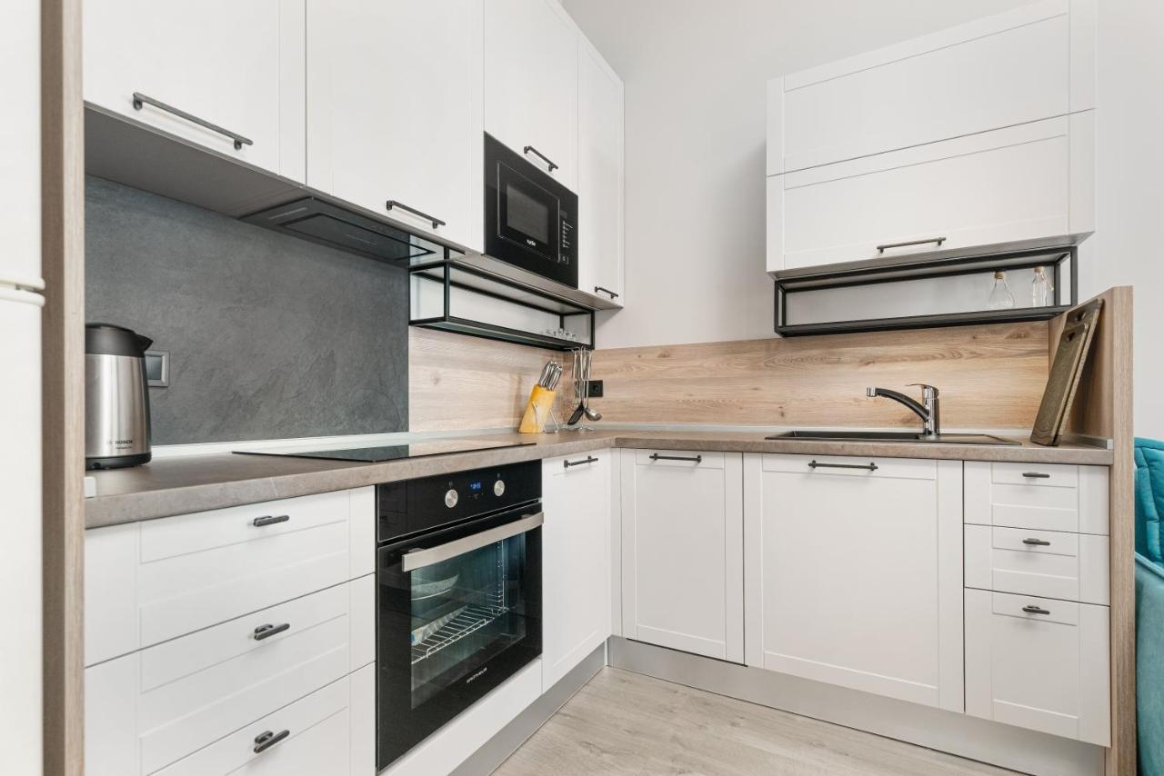 Квартира С Балконом И 2 Спальнями "Na Knyazheskoy" Apartment Odessa Exterior photo
