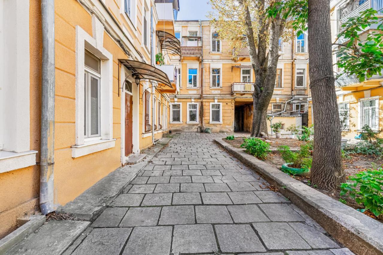 Квартира С Балконом И 2 Спальнями "Na Knyazheskoy" Apartment Odessa Exterior photo