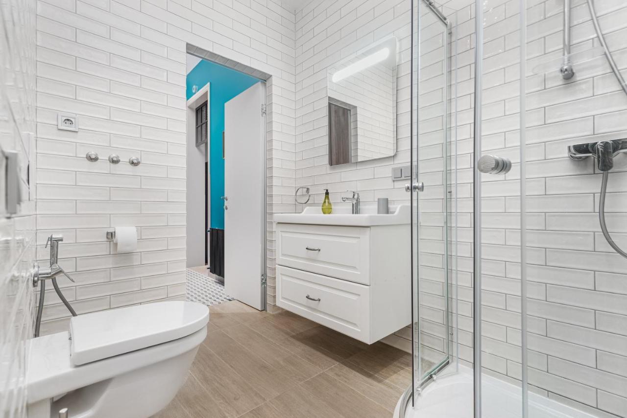 Квартира С Балконом И 2 Спальнями "Na Knyazheskoy" Apartment Odessa Exterior photo