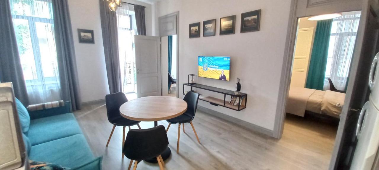Квартира С Балконом И 2 Спальнями "Na Knyazheskoy" Apartment Odessa Exterior photo